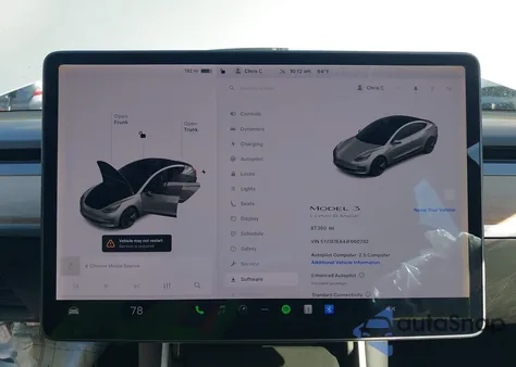 2018 Tesla Model 3 Long Range/Mid Range из США, поврежденный, VIN 5YJ3E1EA4JF060792